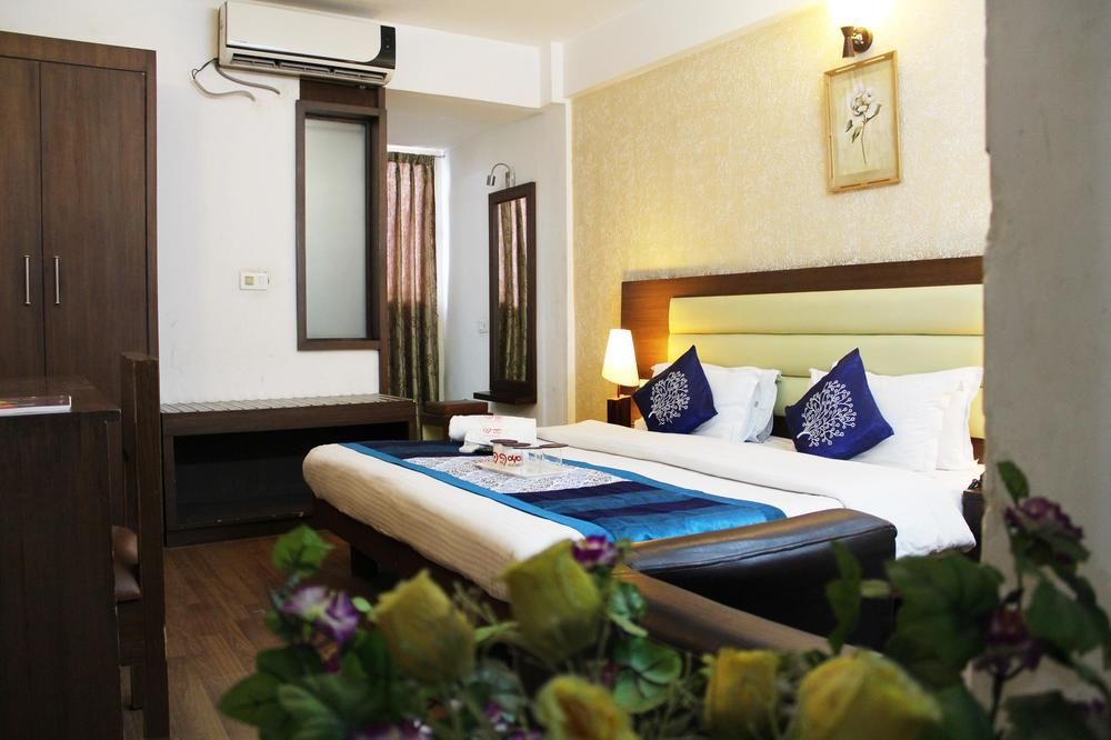 דהראדון Oyo 1822 Hotel Ambassador מראה חיצוני תמונה