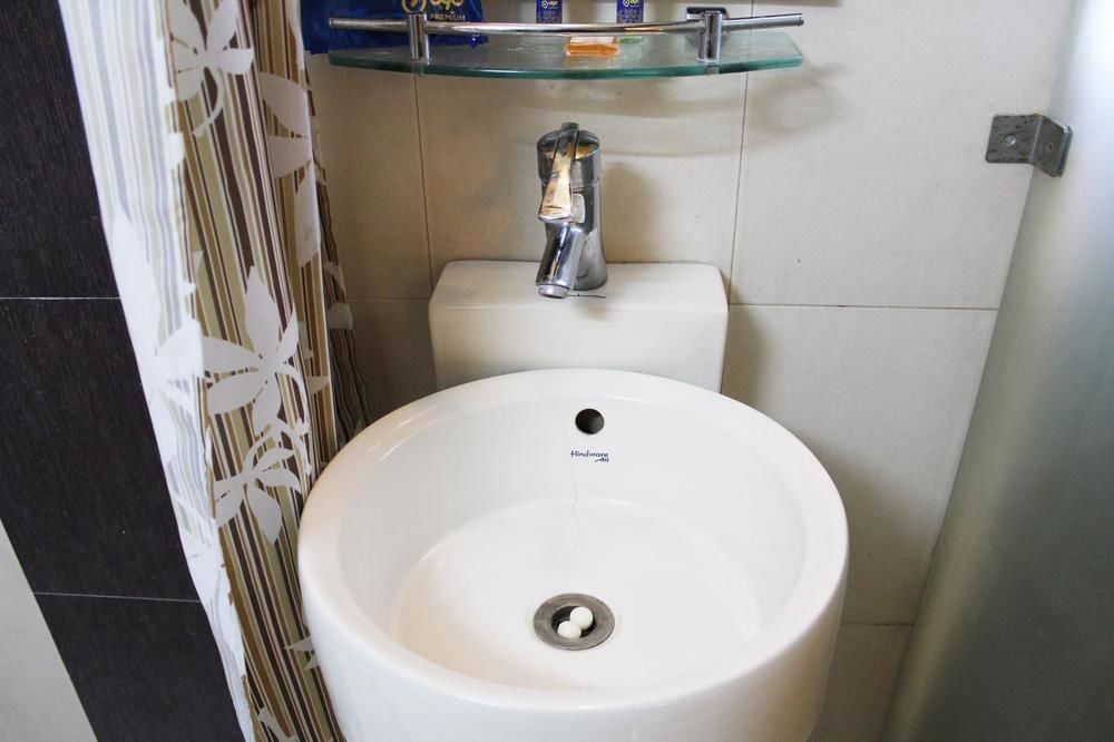 דהראדון Oyo 1822 Hotel Ambassador מראה חיצוני תמונה