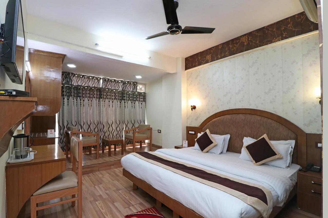 דהראדון Oyo 1822 Hotel Ambassador מראה חיצוני תמונה