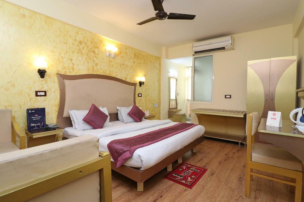 דהראדון Oyo 1822 Hotel Ambassador מראה חיצוני תמונה